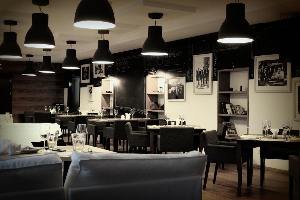 阿斯特朗酒店 Mažeikiai 外观 照片