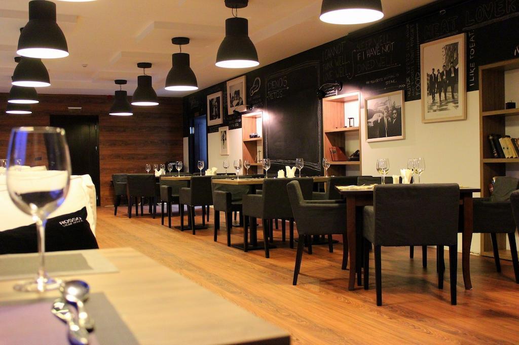 阿斯特朗酒店 Mažeikiai 外观 照片