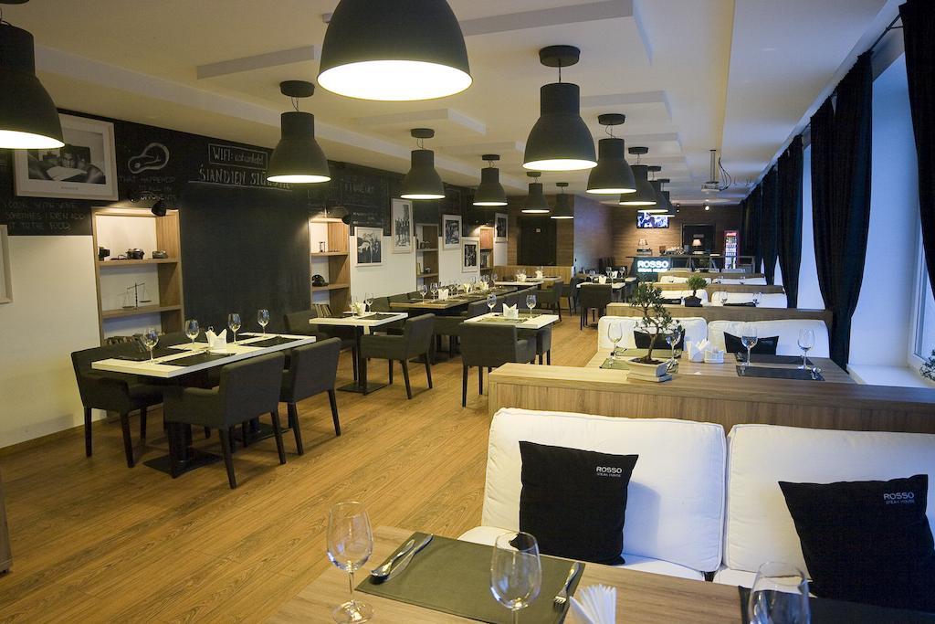 阿斯特朗酒店 Mažeikiai 外观 照片